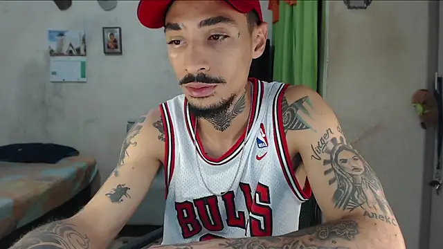 emiliano_hottt Webcam show