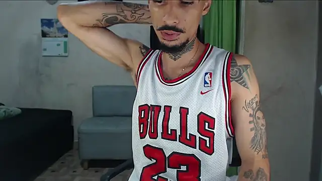 emiliano_hottt Webcam show