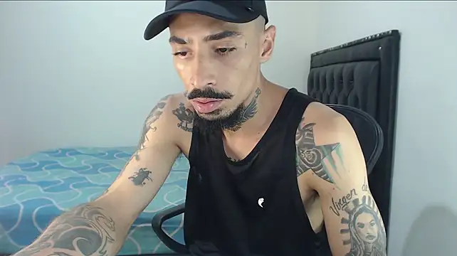 emiliano_hottt 在線直播表演