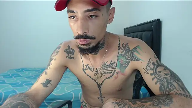 emiliano_hottt Webcam Show