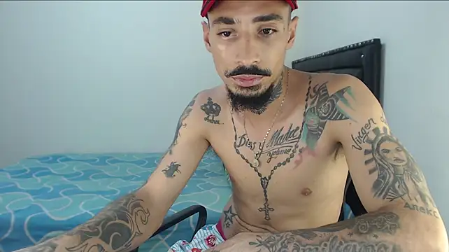 emiliano_hottt webcam show