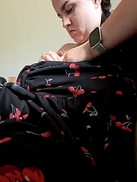 Rozaaaaforyoubigboob's Live XXX Chat