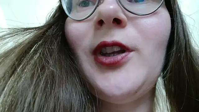 KiraGoldens' Live XXX Chat