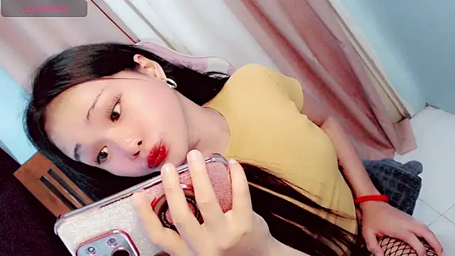 Amomentoflust99 网络视讯表演