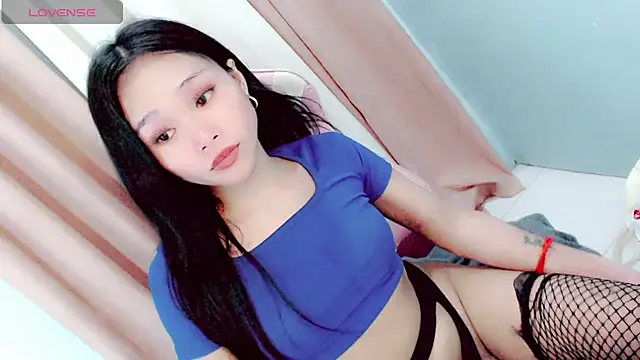 Amomentoflust99 Adlı Modelin Web Kamerası Şovu
