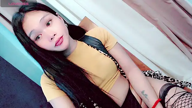 Show de Littleslutty_baby na webcam