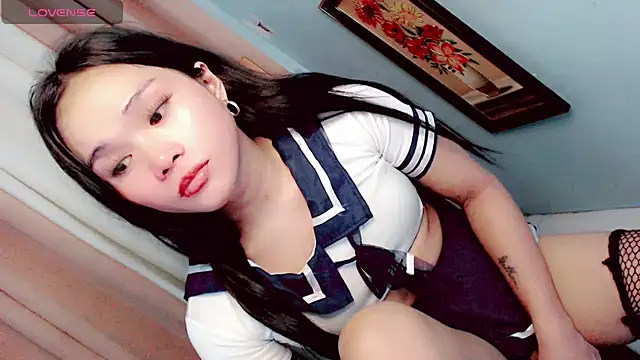 Littleslutty_baby Show Webcam