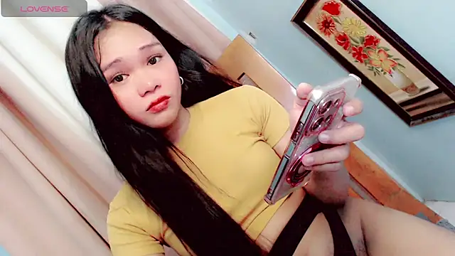 Littleslutty_baby 网络视讯表演