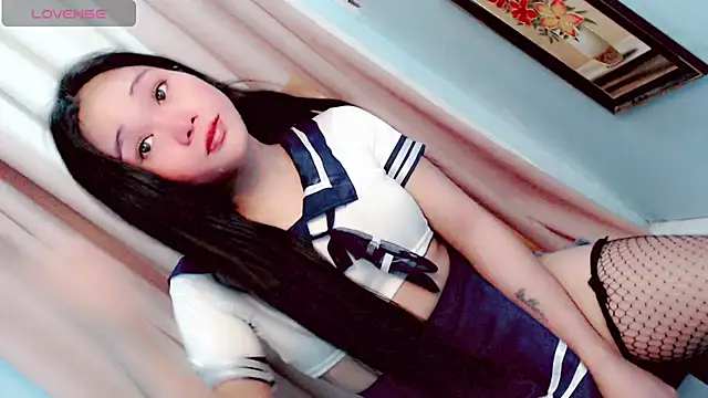 Littleslutty_baby Webcam Show