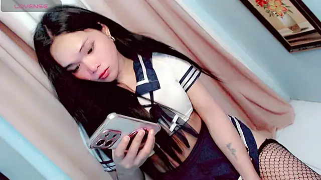 Littleslutty_baby Show Webcam