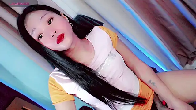 Show de Littleslutty_baby na webcam