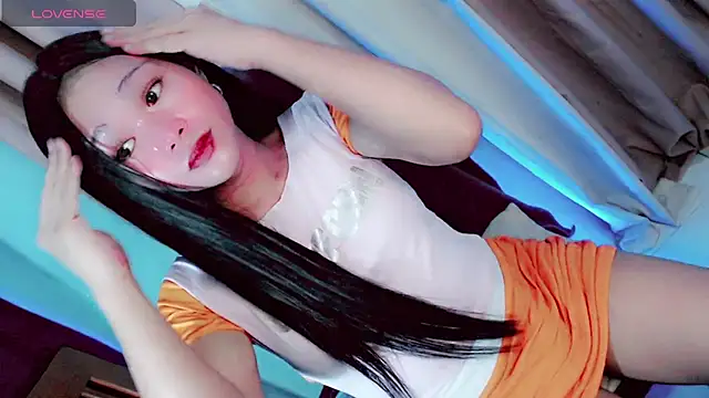 Littleslutty_baby 网络视讯表演