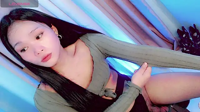 Amomentoflust202's Webcam Show