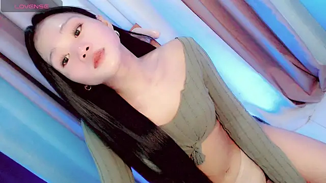 Amomentoflust202 Show Webcam