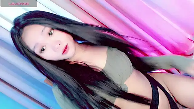 Amomentoflust202 网络视讯表演