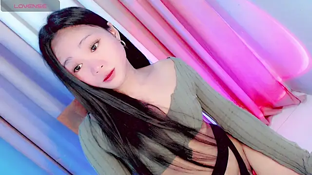 Amomentoflust202 webcam show