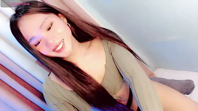 Amomentoflust202 网络视讯表演