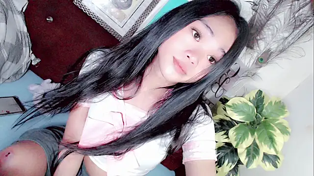 Amomentoflust202 Pertunjukan Webcam