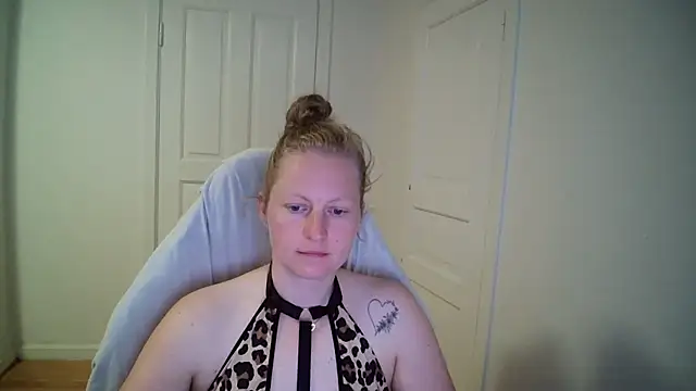 Chat XXX en directo de Girlnina-1995