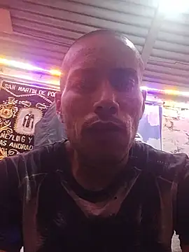 Morenoy1981 Show in webcam