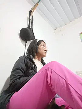 Bigassmommy_x Adlı Modelin Canlı XXX Sohbeti