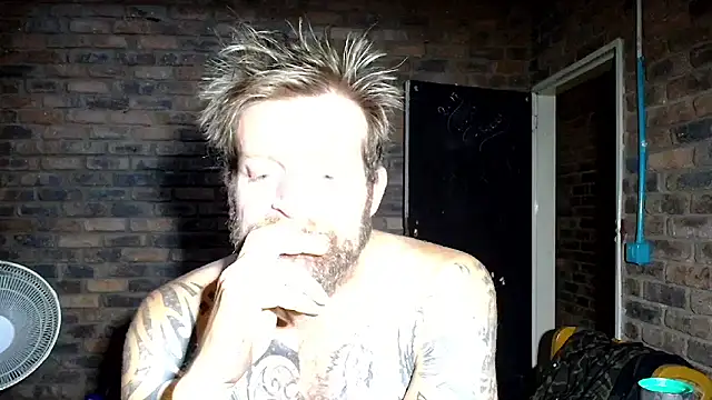Chat XXX en directo de the-billy-blue