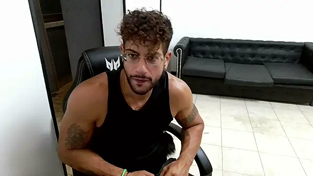 ItalianShadow Webcam-Show