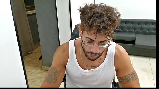 ItalianShadow Webcam show