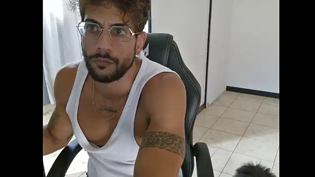ItalianShadow Webcam show