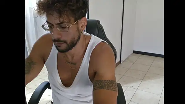 ItalianShadow Webcam show