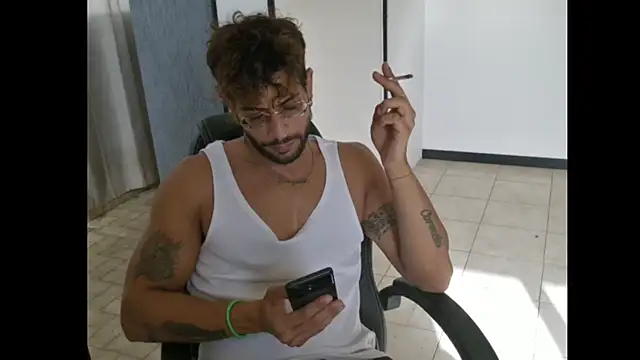 ItalianShadow Webcam show