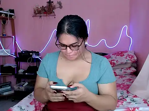 Miss_RebeccaLove's Webcam Show