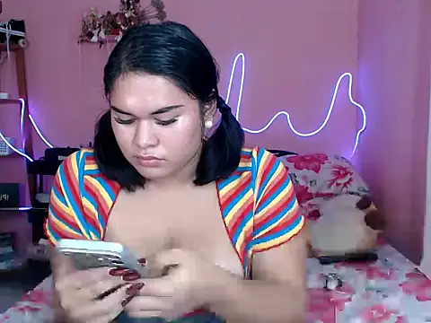 Pertunjukan Kamera Web Miss_RebeccaLove