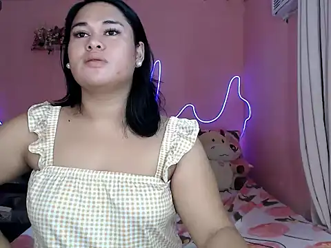 Miss_RebeccaLove 在線直播表演