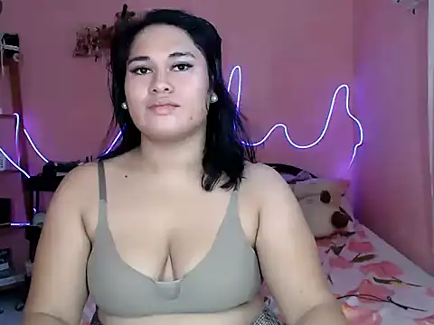 Miss_RebeccaLove Show in webcam