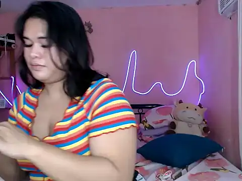 Pokazy przed kamerką – Miss_RebeccaLove
