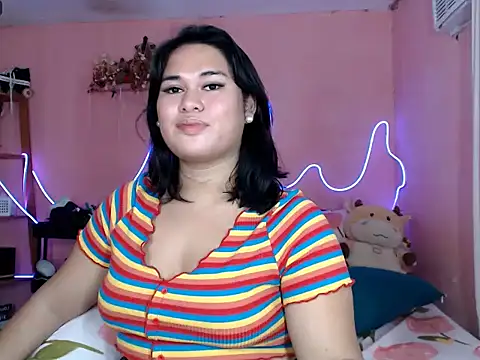 Miss_RebeccaLove Show in webcam