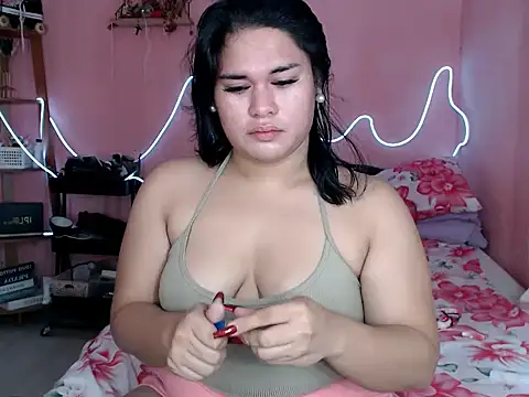 Miss_RebeccaLove Show in webcam