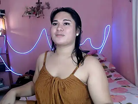 imTHICK_Rebbecca Show in webcam