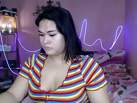 imTHICK_Rebbecca Show in webcam