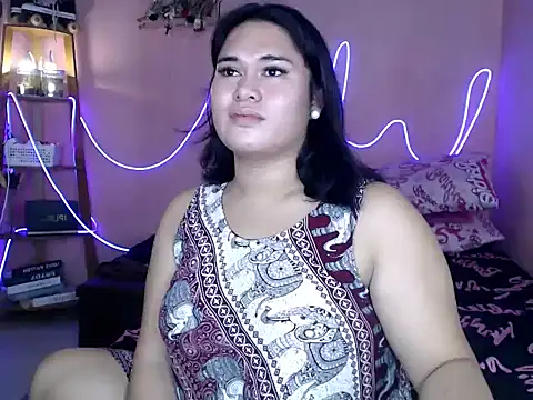 imTHICK_Rebbecca Adlı Modelin Web Kamerası Şovu