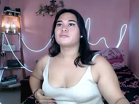 imTHICK_Rebbecca Show in webcam