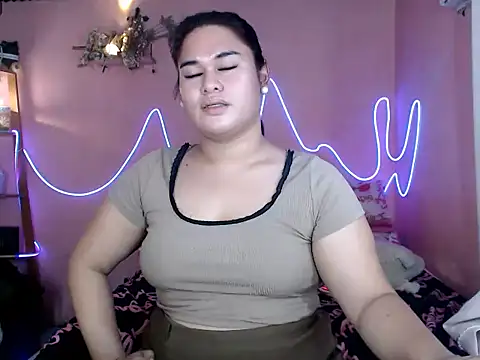 Show modela imTHICK_Rebbecca na web-kameri
