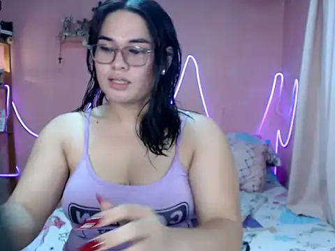 Pertunjukan Kamera Web imTHICK_Rebbecca