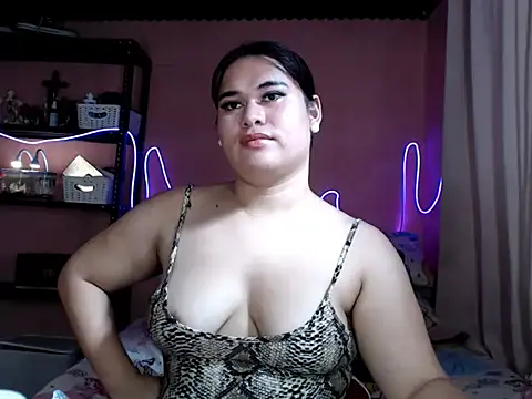 imTHICK_Rebbecca Adlı Modelin Web Kamerası Şovu
