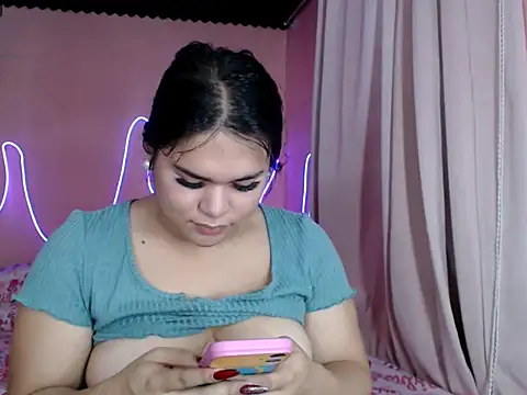 imTHICK_Rebbecca Pertunjukan Webcam