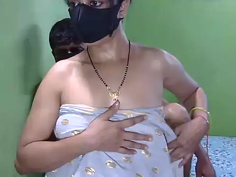 Pokazy przed kamerką – Indian_Horny_Wife