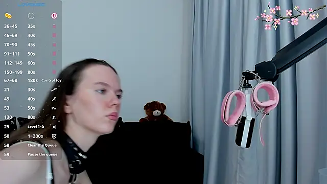 _velvet_whisper_'s Live XXX Chat