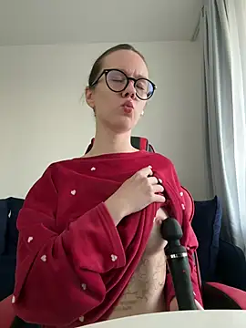 _velvet_whisper_ Show in webcam