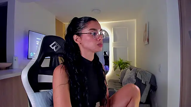 liagirl_cute's Webcam Show